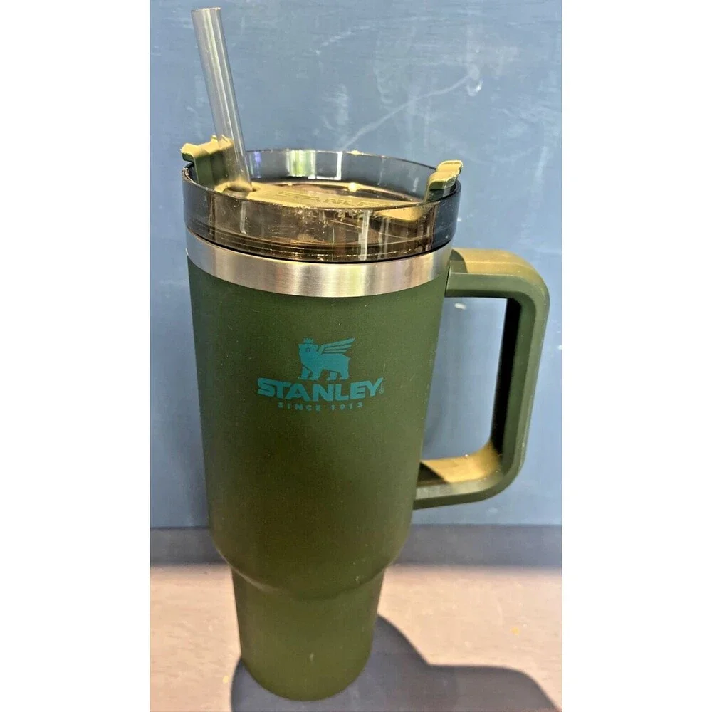 Stanley SPIRULINA 40oz Travel Quencher Tumbler Big Grip Adventure Series Green